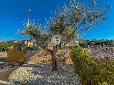 Umag, move-in ready apartment on the first floor near the town! - 3
