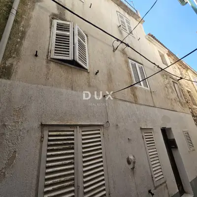 Kuća 200 m², Pag - stara gradska jezgra, za adaptaciju - 2