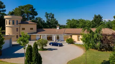Marčana - luxury villa with tower - 2