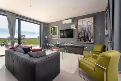Vila 454 m², Poreč - bazen i 6 spavaćih soba - 14