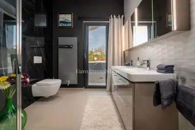 Vila 454 m², Poreč - bazen i 6 spavaćih soba - 22