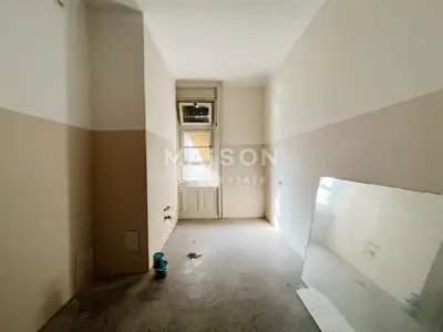 Wohnung 82 m², Pula Centar - 3 Zimmer und Balkon - 8