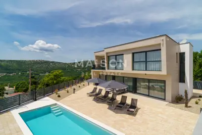 House for sale in Bribir, 169,6 m²