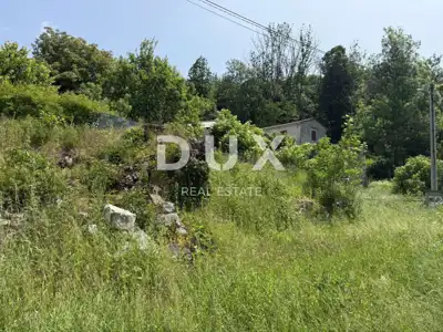 Steinruine 72 m², Lanišće - ruhige Lage