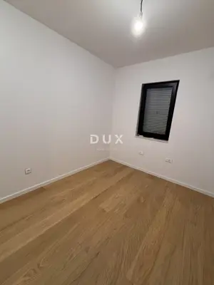 Stan 97 m², Sukošan - moderan dvoetažni stan s dva vrta - 6