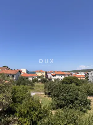 Stan 97 m², Sukošan - moderan dvoetažni stan s dva vrta - 5