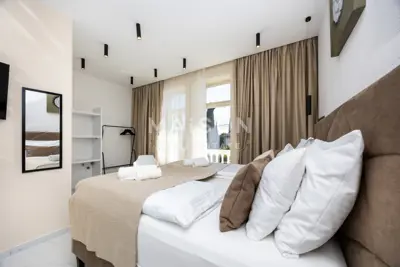 Prestigeträchtige Villa, 50 m bis zum Strand - 11
