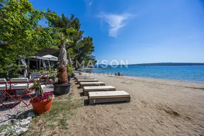 Prestigeträchtige Villa, 50 m bis zum Strand - 18