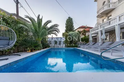 Prestigeträchtige Villa, 50 m bis zum Strand - 5
