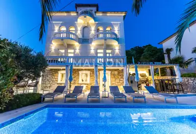 Prestigeträchtige Villa, 50 m bis zum Strand - 19