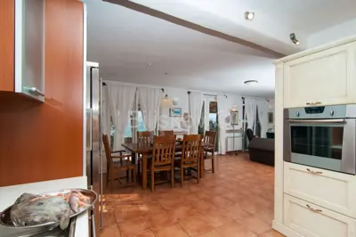 Prekrasna kuća, Mirca, otok Brač, prvi red uz more - 14