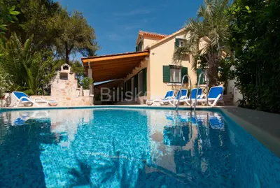 Prekrasna kuća, Mirca, otok Brač, prvi red uz more - 4