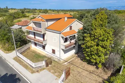 Haus 470 m², Smilčić - im Bau, 6-7 Schlafzimmer - 7