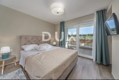 Villa 265 m², Poreč - beheizter Pool und Sauna - 17