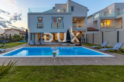 Villa 265 m², Poreč - beheizter Pool und Sauna - 2