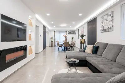 House for sale in Podsused, 278 m²