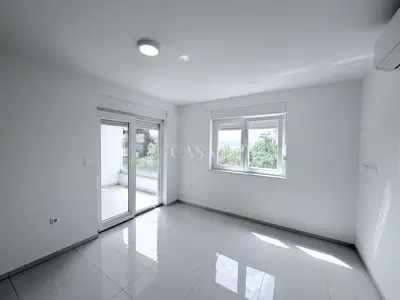 Stan 55 m², Crikvenica - 2 spavaće sobe, lođa - 3