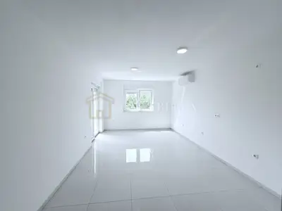 Stan 55 m², Crikvenica - 2 spavaće sobe, lođa - 2