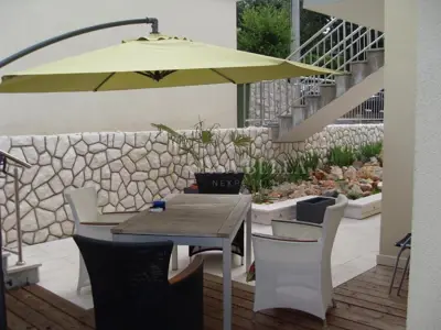 Haus in Novi Vinodolski, 3 Apartments und Wohnung am Meer - 7