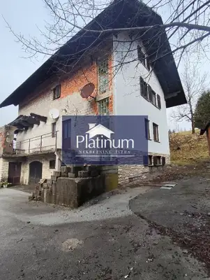 Haus 384 m², Gerovo - Grundstück 14.500 m² und Wirtschaftsgebäude