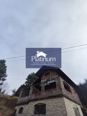 Haus 384 m², Gerovo - Grundstück 14.500 m² und Wirtschaftsgebäude - 4