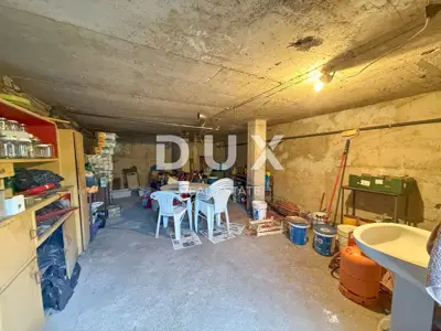 Haus 400 m², Marinići - geräumig und mehrstöckig - 11