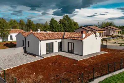 BARBAN, KOŽLJANI - Novogradnja / Dupleks, desni dio. Ekolloško mjesto - 2