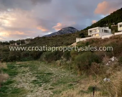 Građevinsko zemljište 1.354 m², Otok Brač, pogled na more - 3