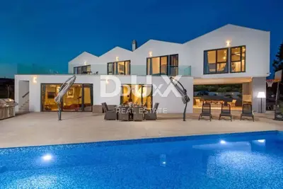 Villa 454 m², Višnjan - pool and large garden area - 5