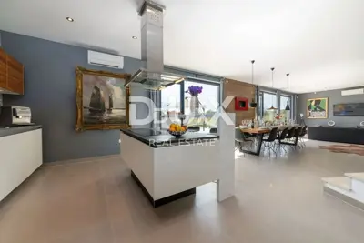 Villa 454 m², Višnjan - pool and large garden area - 15
