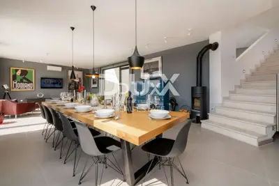 Villa 454 m², Višnjan - pool and large garden area - 18