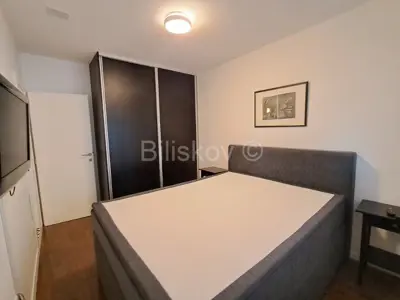 Wohnung 70 m², Strožanac, 2 Parkplätze und Loggia - 8