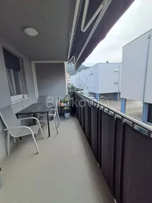 Wohnung 70 m², Strožanac, 2 Parkplätze und Loggia - 13