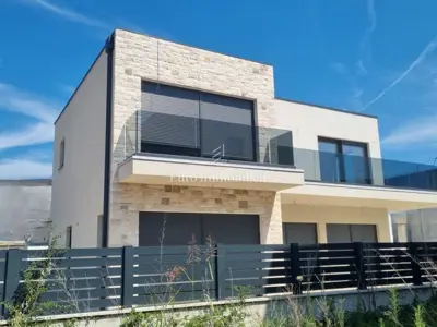 Okolica Poreča - Samostojeća kuća s bazenom - 4