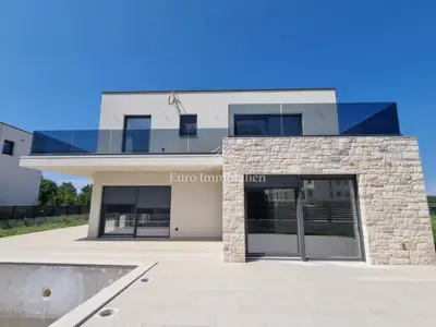 Okolica Poreča - Samostojeća kuća s bazenom - 3