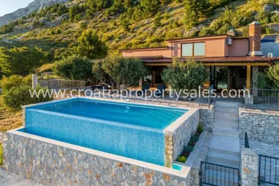 Stone house with pool, Omiš - peaceful location in nature - 3