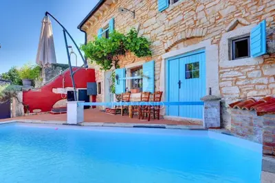 Stone houses 165 m², Svetvinčenat - pools and peaceful surroundings - 2