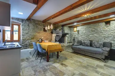 Stone houses 165 m², Svetvinčenat - pools and peaceful surroundings - 12