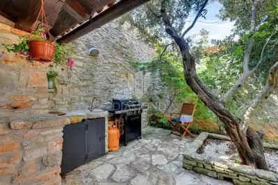 Stone houses 165 m², Svetvinčenat - pools and peaceful surroundings - 19