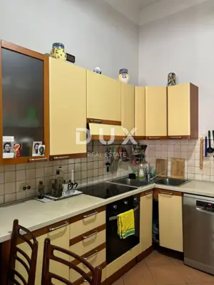 Wohnung 84 m², Veruda Pula - 3 Schlafzimmer und hohe Decken - 5