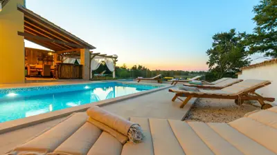 Villa 248 m², Svetvinčenat - pool and terrace - 2
