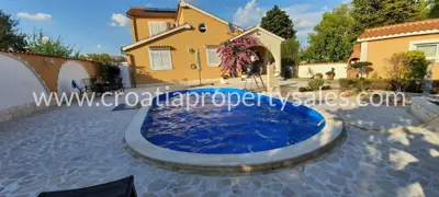 Kuća, Šibenik, 180 m², 600 000 €