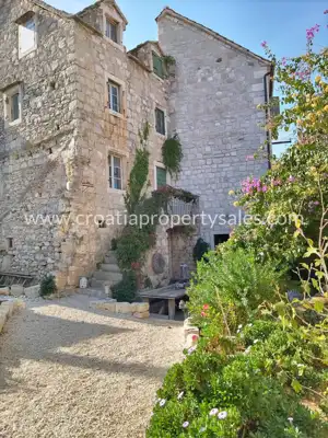 Kuća, Brač, 100 m², 750 000 € - 5