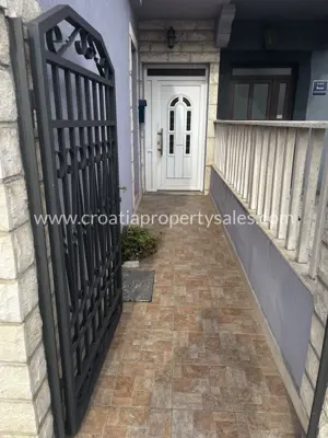 Haus 300 m², Kaštela an der alten Straße und 200 m vom Meer - 3