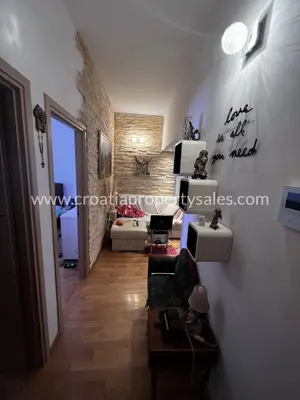 Haus 300 m², Kaštela an der alten Straße und 200 m vom Meer - 6