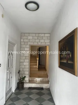 Haus 300 m², Kaštela an der alten Straße und 200 m vom Meer - 4