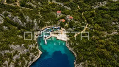 Moderna vila s bazenom na mirnoj lokaciji uz more - 8