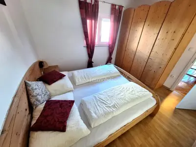 Malinska - dva stana s okućnicom i parkingom - 11
