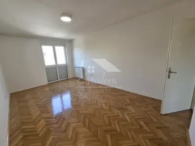 Stan na Knežiji, 3. kat bez lifta, 2 spavaće sobe i balkon - 2