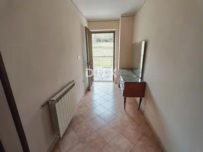 House 396 m², Lupoglav - spacious yard and two floors - 4